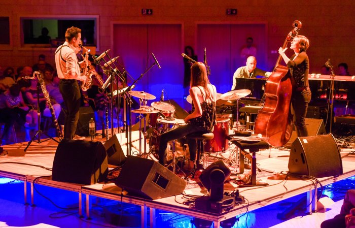 39441922_1537273946418329_5470653986996486144_o